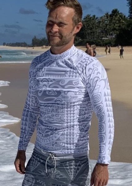 Men's Long-Sleeve Rash Guard ~ Matamua Print ~ White/Gray